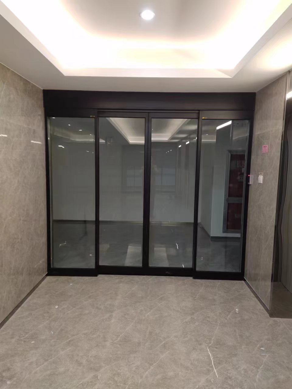 海州区玻璃伸缩门