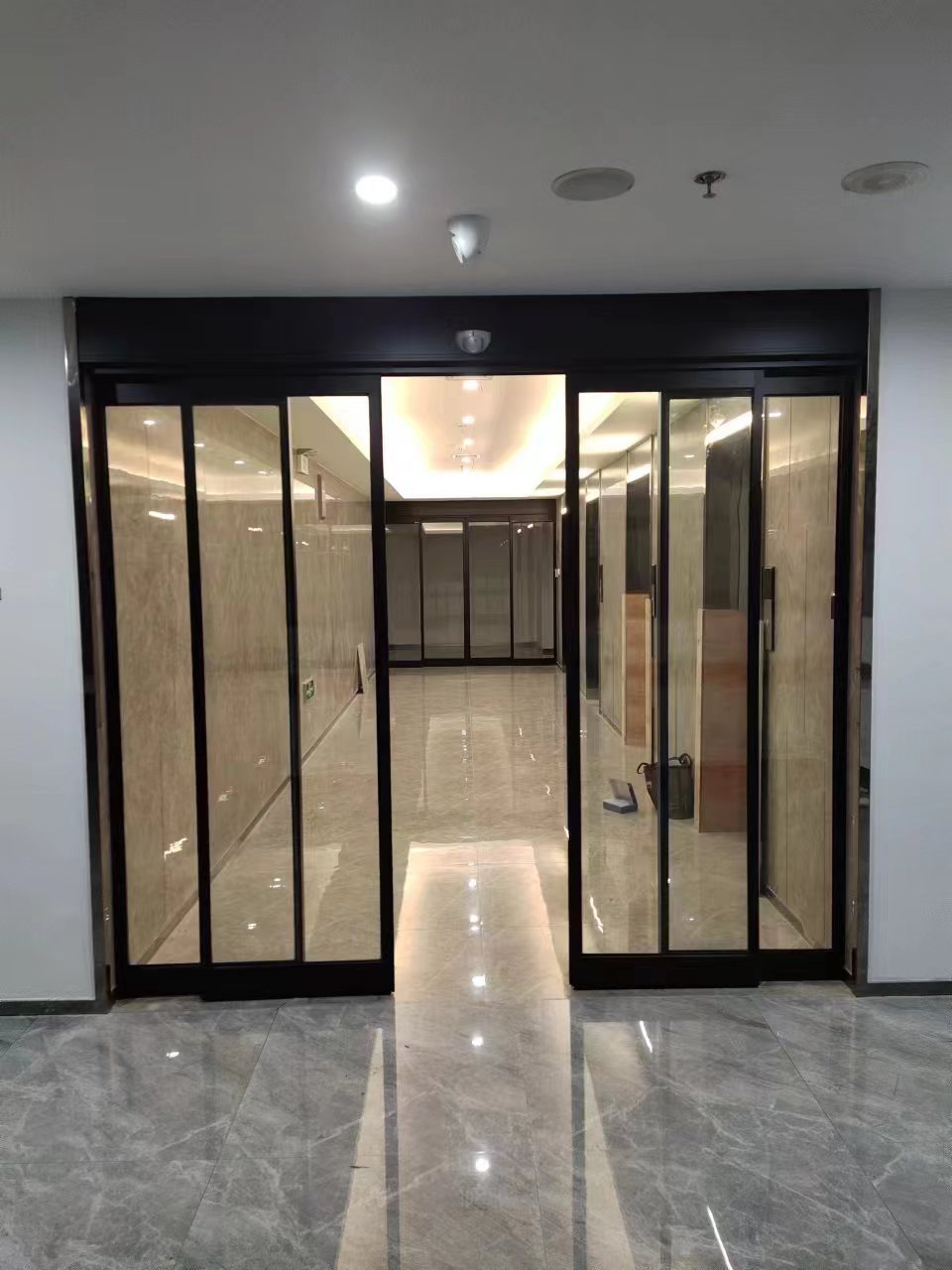 海州区玻璃伸缩门